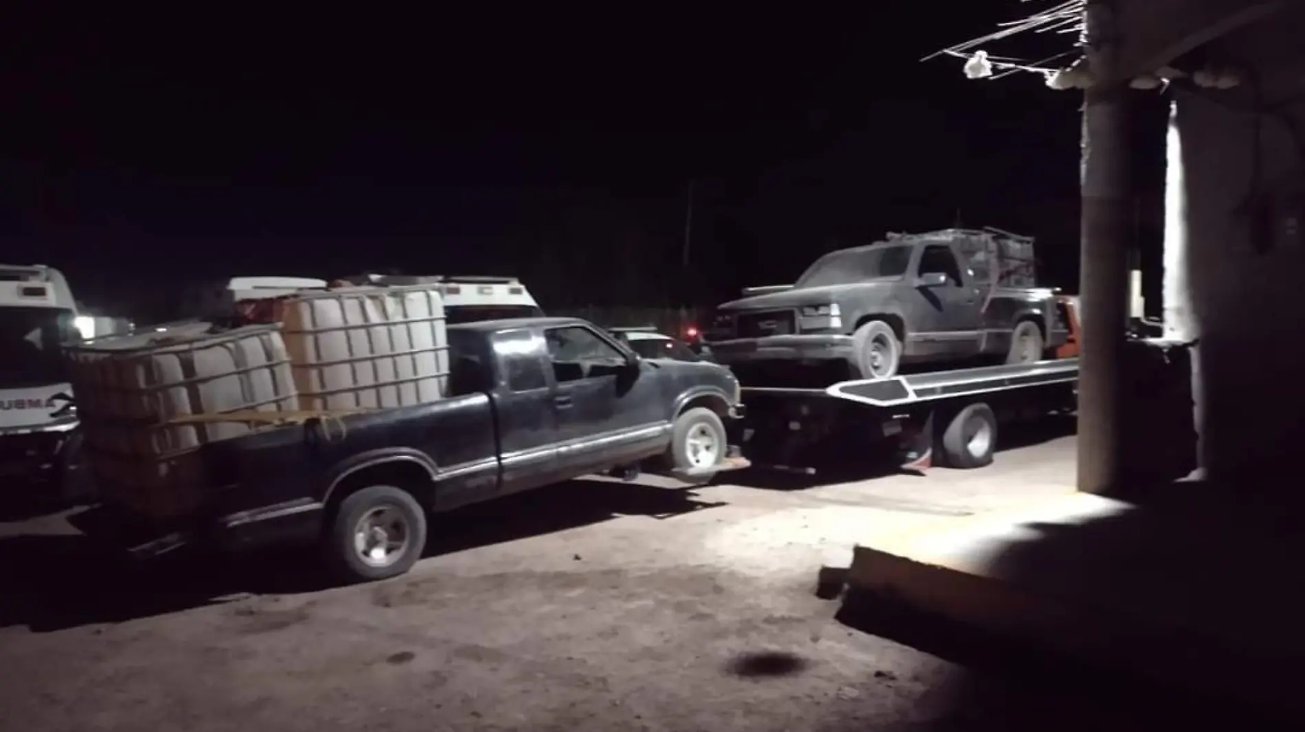 DETIENEN CAMIONETAS HUACHICOLERAS